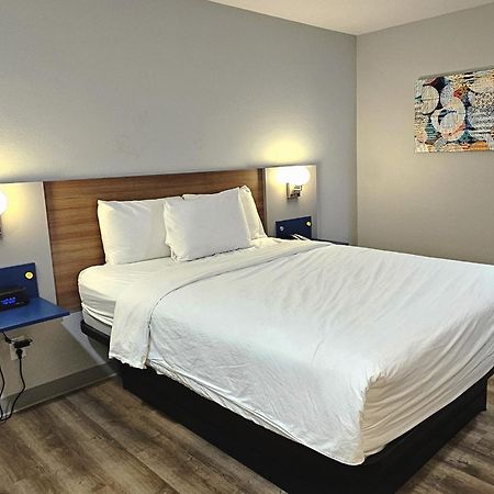 Microtel Inn & Suites By Wyndham Tulsa - Catoosa Route 66 Esterno foto