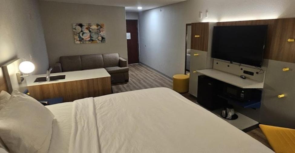 Microtel Inn & Suites By Wyndham Tulsa - Catoosa Route 66 Esterno foto