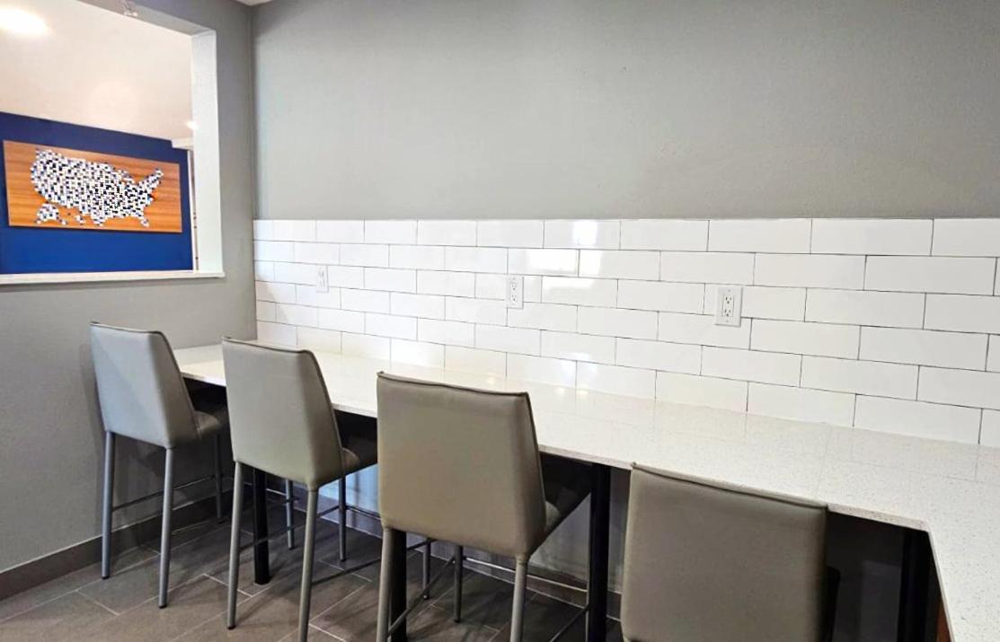 Microtel Inn & Suites By Wyndham Tulsa - Catoosa Route 66 Esterno foto