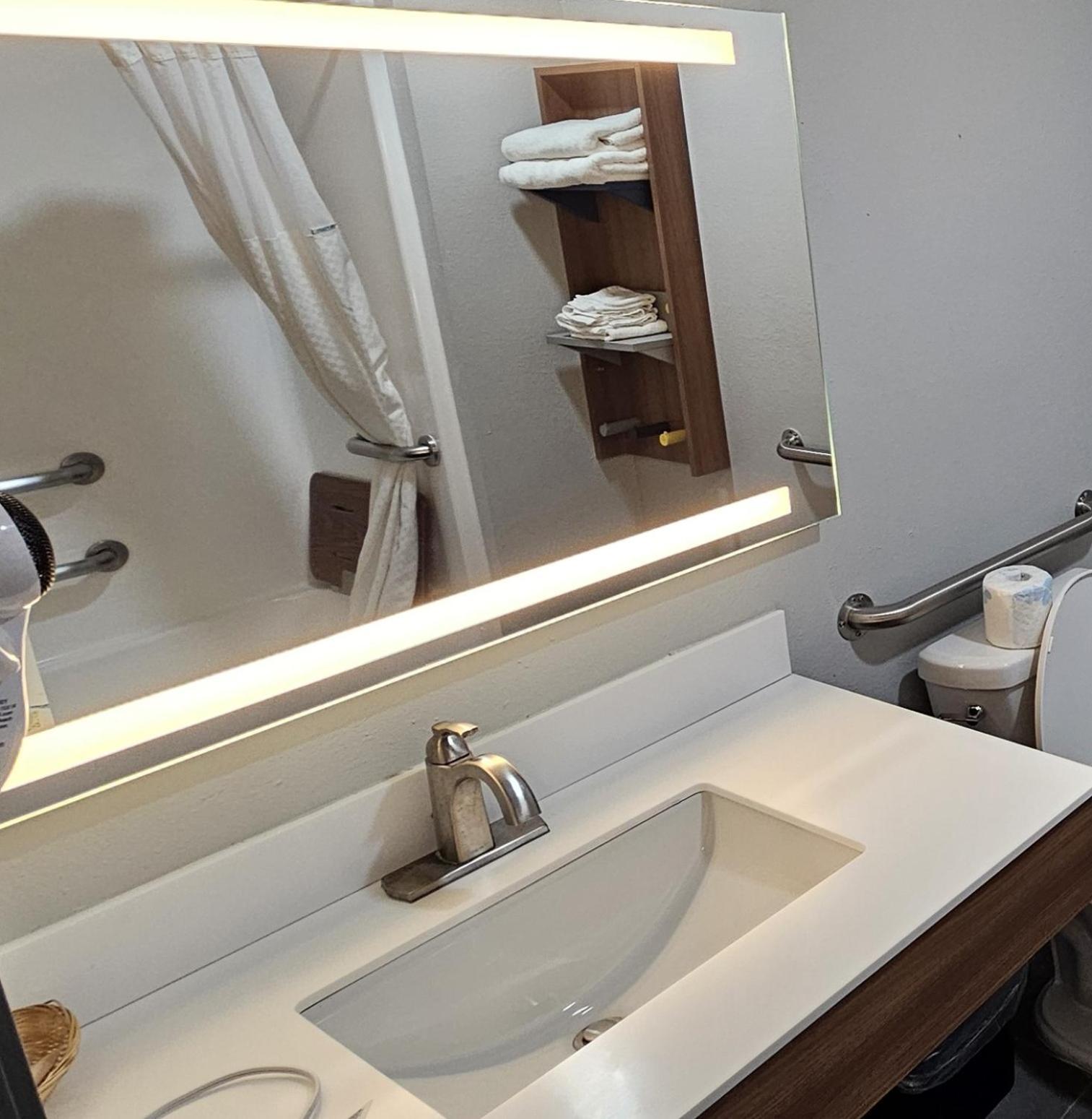 Microtel Inn & Suites By Wyndham Tulsa - Catoosa Route 66 Esterno foto