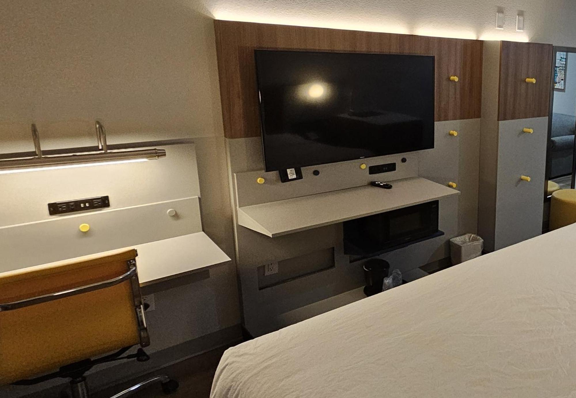 Microtel Inn & Suites By Wyndham Tulsa - Catoosa Route 66 Esterno foto