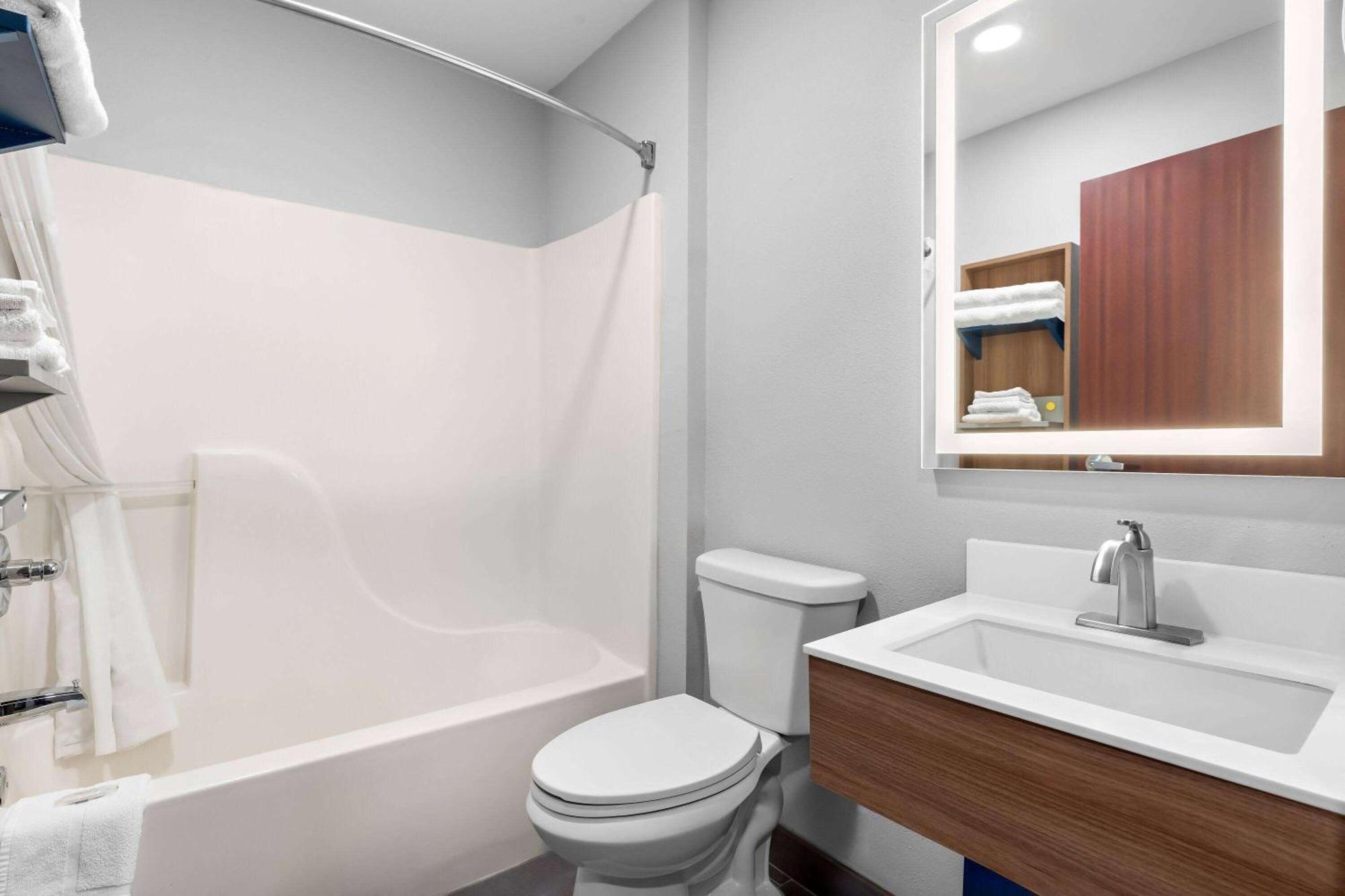 Microtel Inn & Suites By Wyndham Tulsa - Catoosa Route 66 Esterno foto