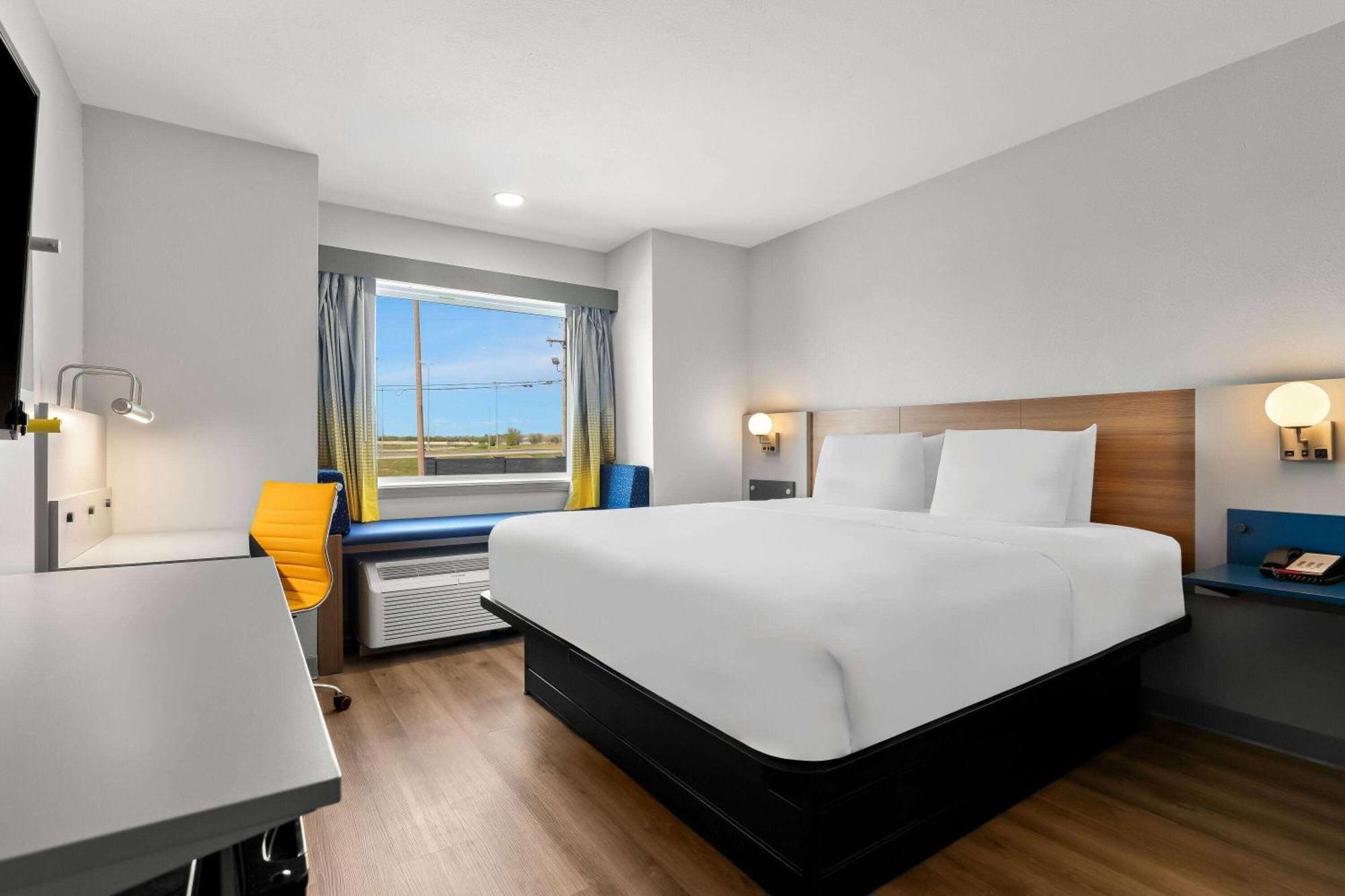 Microtel Inn & Suites By Wyndham Tulsa - Catoosa Route 66 Esterno foto
