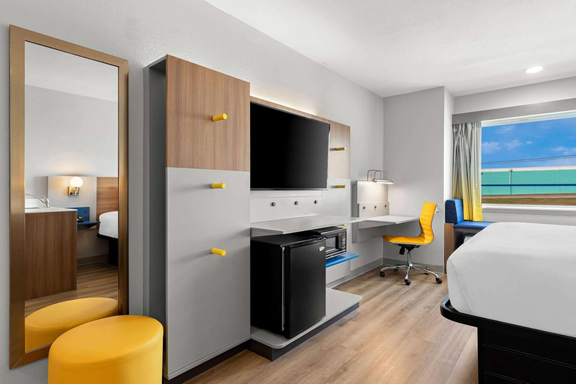 Microtel Inn & Suites By Wyndham Tulsa - Catoosa Route 66 Esterno foto