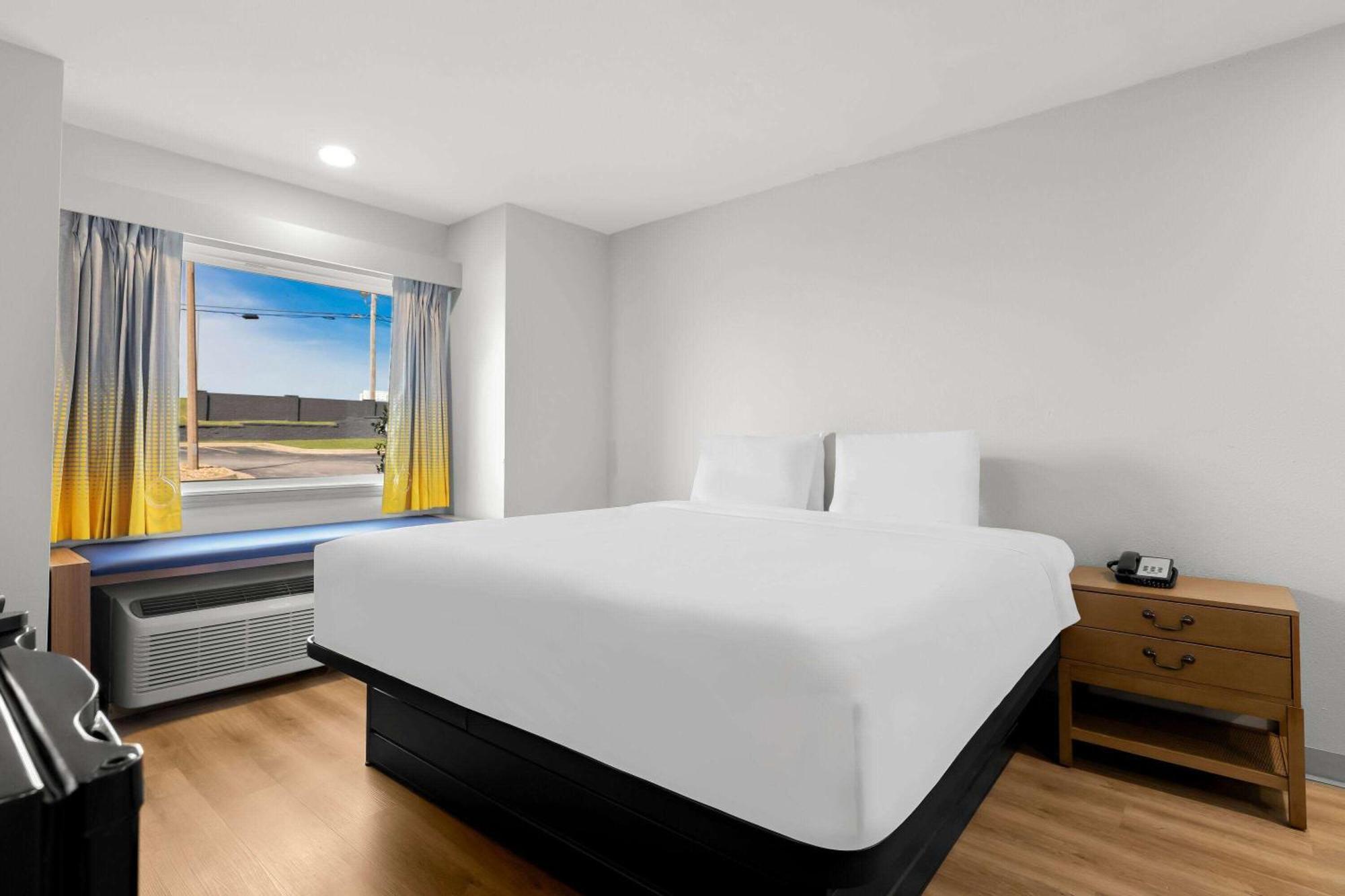 Microtel Inn & Suites By Wyndham Tulsa - Catoosa Route 66 Esterno foto