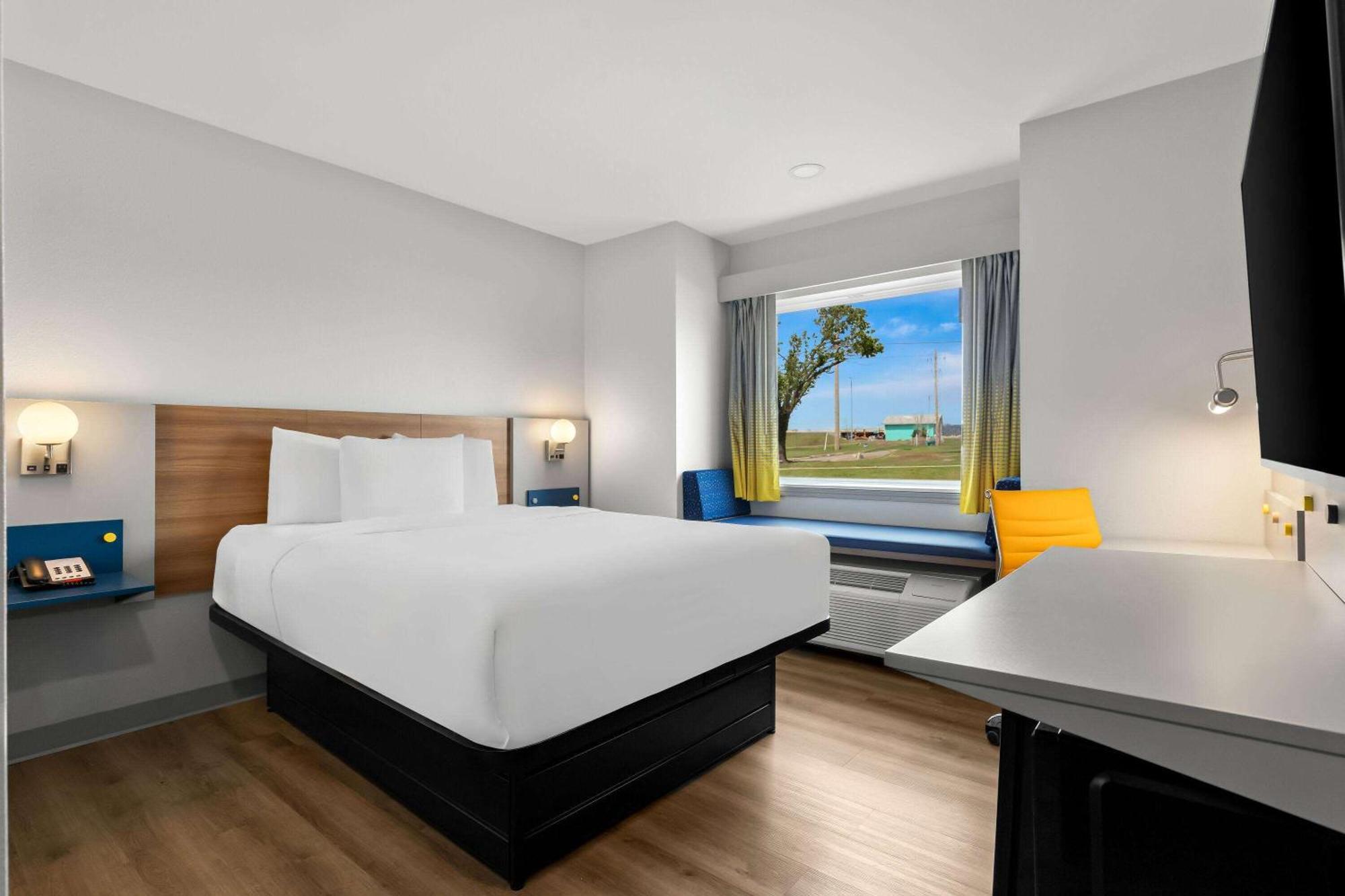 Microtel Inn & Suites By Wyndham Tulsa - Catoosa Route 66 Esterno foto