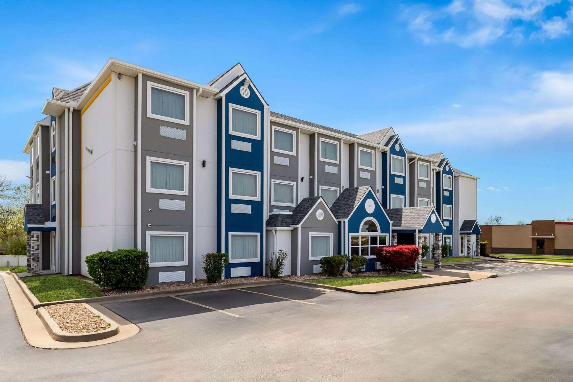 Microtel Inn & Suites By Wyndham Tulsa - Catoosa Route 66 Esterno foto